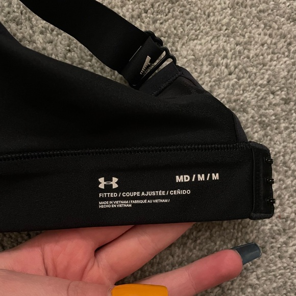 Under Armour Compression sports bra Size:M - Picture 3 of 5